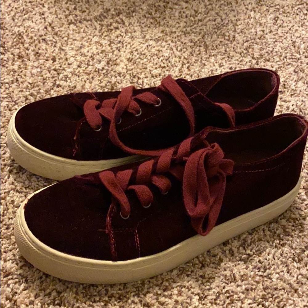 ZARA Sneakers